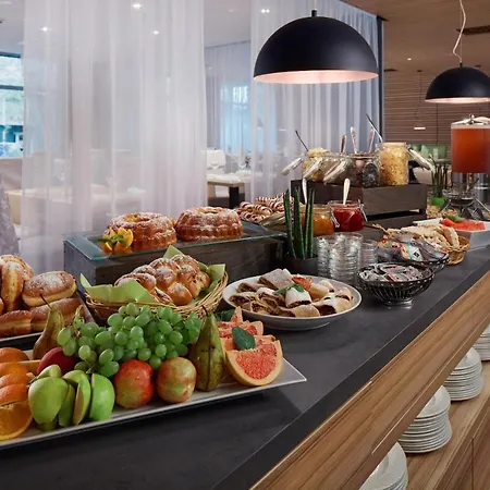 费利西塔斯spa酒店 波杰布拉迪